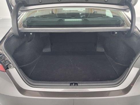 Used 2023 Toyota Camry SE image 19