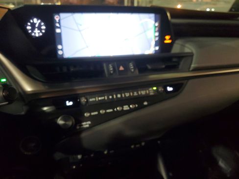 Used 2020 Lexus ES 350 w/ Premium Package image 22