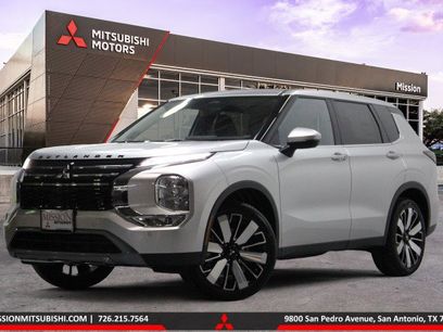 New 2025 Mitsubishi Outlander SE