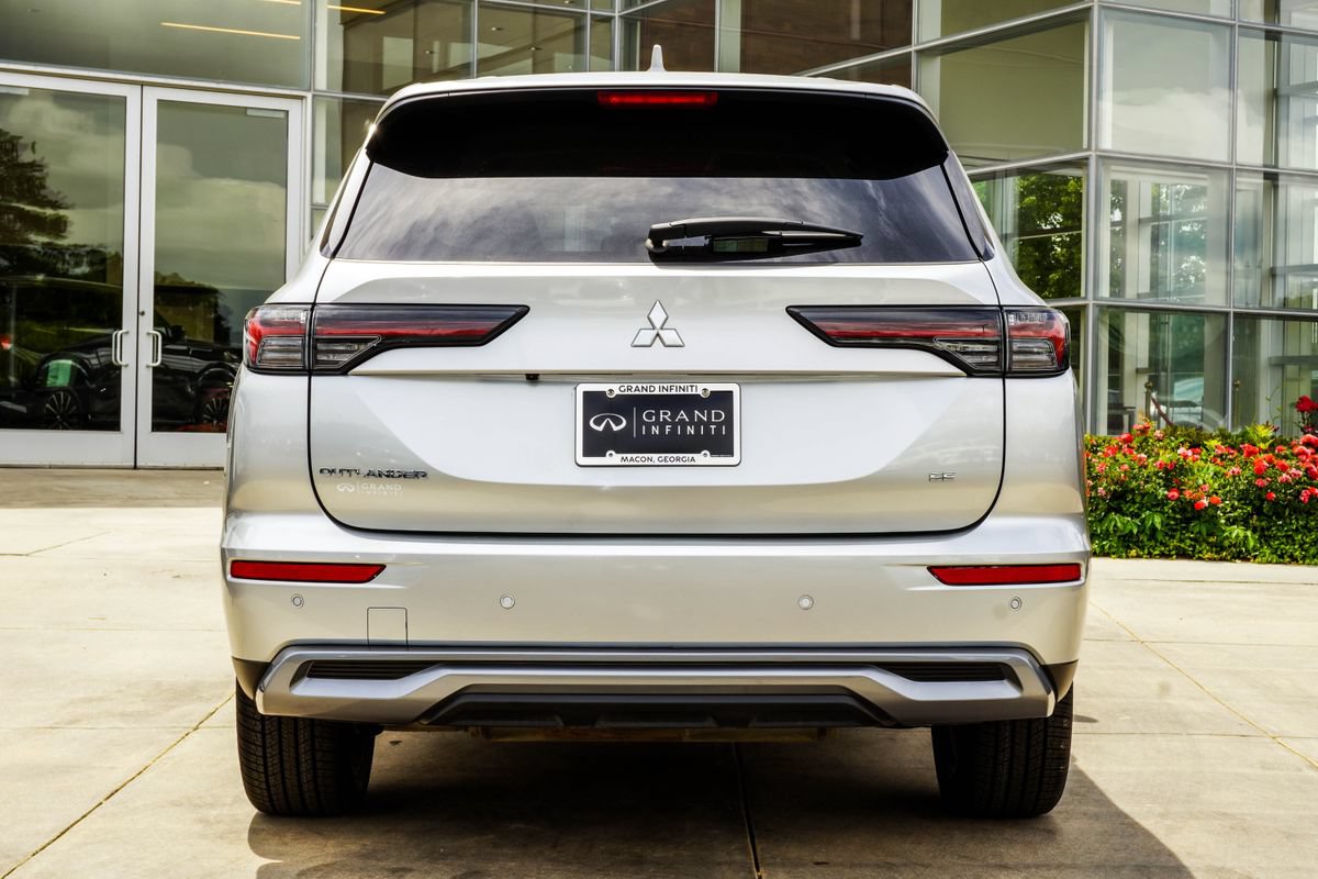 Used 2025 Mitsubishi Outlander SE AWD/4WD image 11