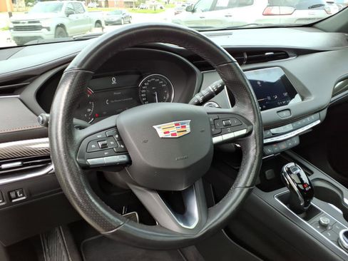 Used 2023 Cadillac XT4 Sport AWD/4WD image 6