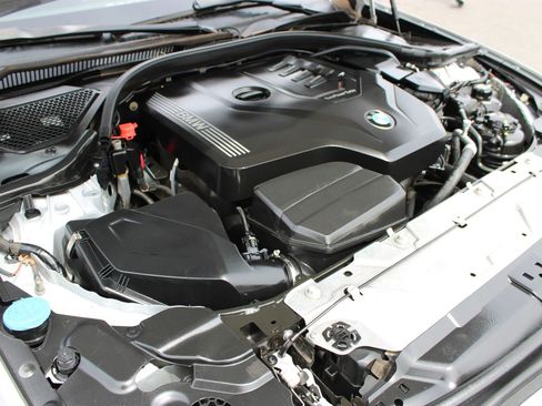 Used 2019 BMW 330i Sedan w/ Driving Assistance Package image 30