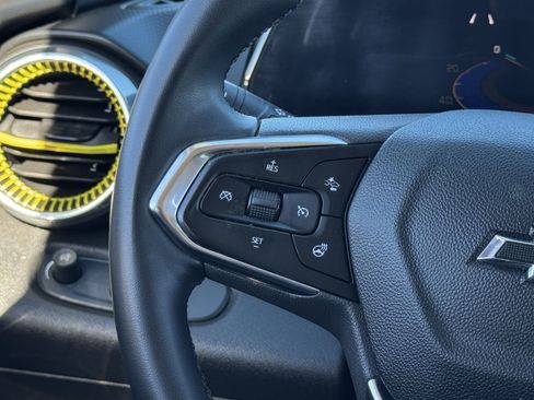 Used 2024 Chevrolet Trax LT w/ Driver Confidence Package image 14