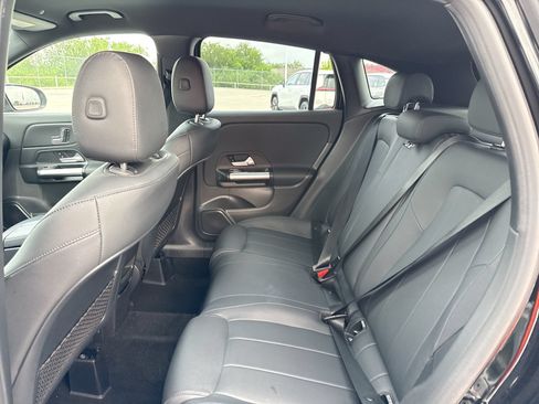 Used 2025 Mercedes-Benz GLA 250 image 23