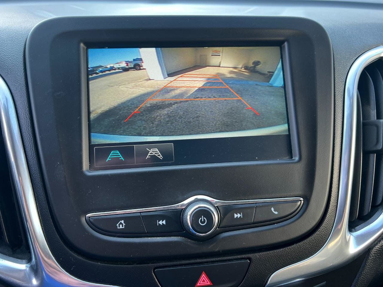 Used 2018 Chevrolet Equinox LT FWD image 54
