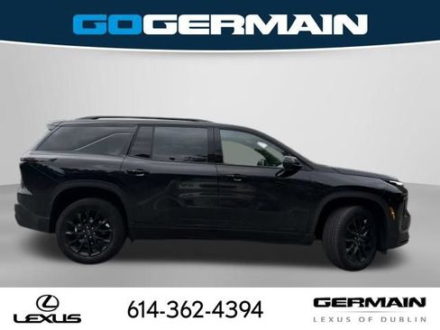 Used 2024 Chevrolet Traverse LT w/ Midnight/Sport Edition AWD/4WD image 7