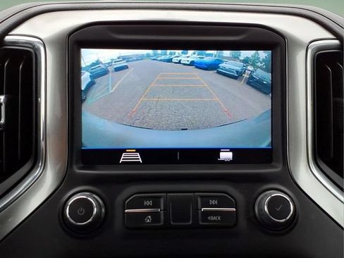 Used 2022 Chevrolet Silverado 1500 LT AWD/4WD image 20