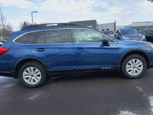 Used 2019 Subaru Outback 2.5i Premium w/ Popular Package #2 image 9