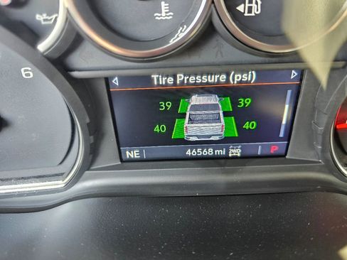 Used 2020 Chevrolet Silverado 1500 LT w/ Remote Start Package image 31