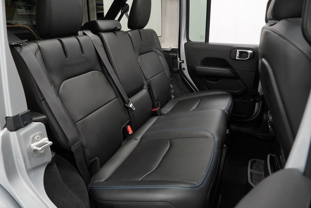 Used 2024 Jeep Wrangler Unlimited Rubicon 4xe AWD/4WD image 47