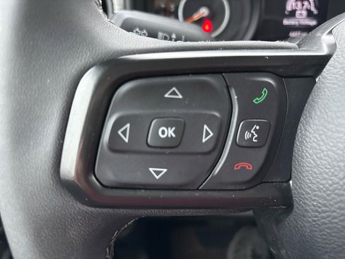 Used 2025 Jeep Wrangler Unlimited Sport image 11