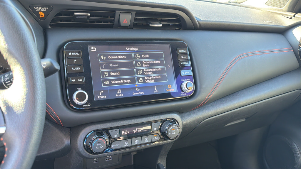 Used 2023 Nissan Kicks SR w/ SR Premium Package FWD image 26