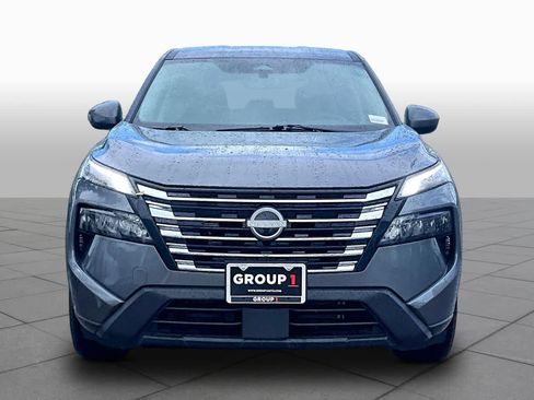 Used 2025 Nissan Rogue SV AWD/4WD image 4