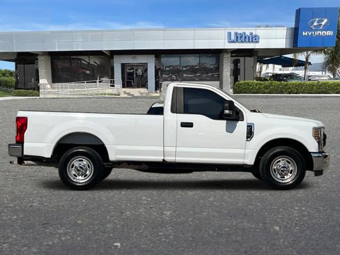 Used 2018 Ford F250 XL w/ Power Equipment Group image 8