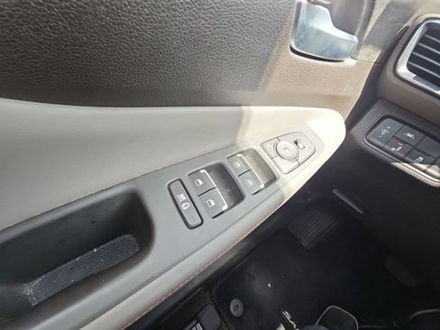 Used 2020 Hyundai Santa Fe SEL w/ Convenience + Premium Package FWD image 34