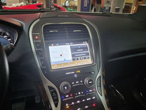 Used 2018 Lincoln MKX Select w/ Select Plus Package image 30