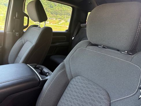 Used 2025 RAM 1500 Big Horn AWD/4WD image 13