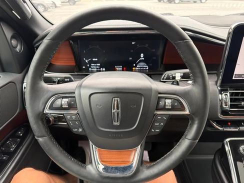 Used 2020 Lincoln Navigator Reserve AWD/4WD image 20