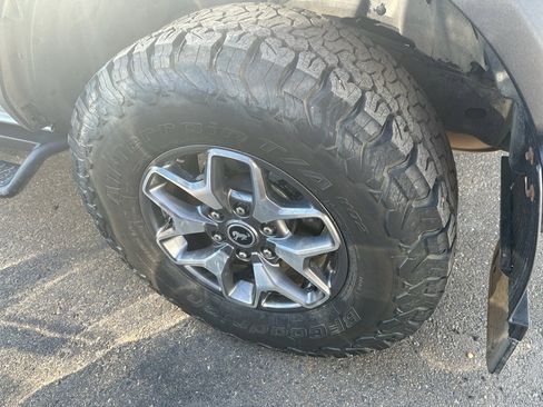 Used 2021 Ford Bronco Badlands AWD/4WD image 14