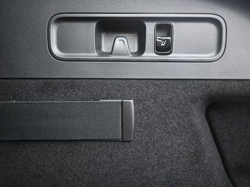 New 2026 Mercedes-Benz GLC 300 GLC 300 Coupe image 24