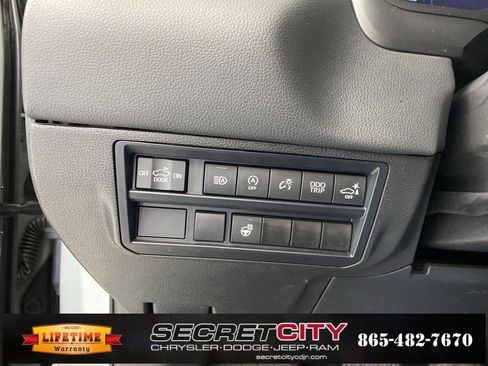 Used 2024 Toyota Tundra Limited image 14