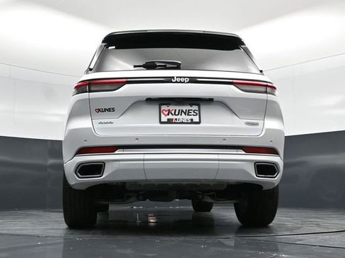 Used 2024 Jeep Grand Cherokee Summit image 61