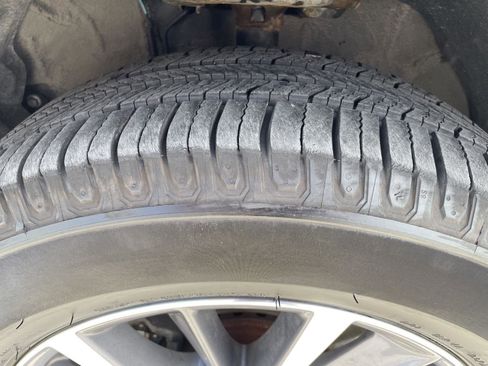 Used 2018 Toyota Highlander XLE image 30