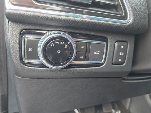 Used 2021 Lincoln Navigator 4WD image 25