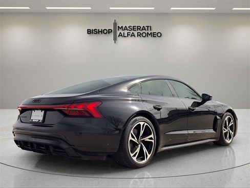 Used 2022 Audi e-tron GT Premium Plus w/ Performance Package image 8