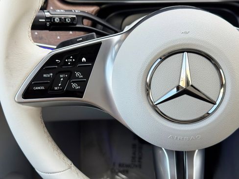 Used 2023 Mercedes-Benz EQE 500 4MATIC SUV image 22