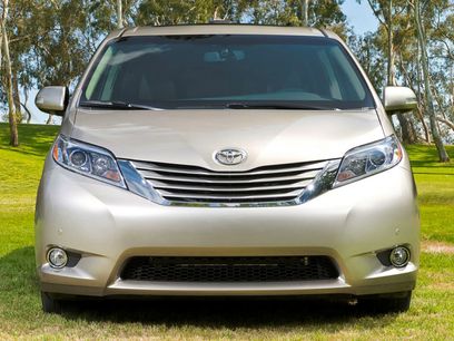 Used 2017 Toyota Sienna XLE