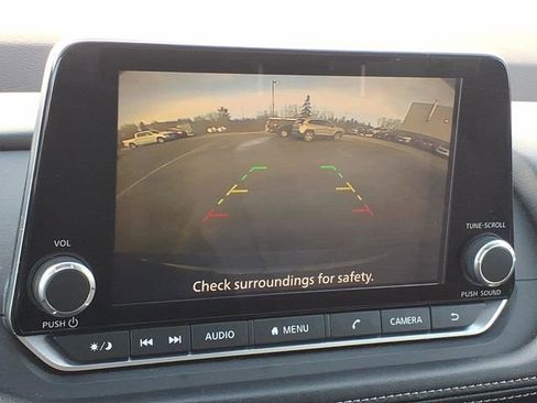 Used 2023 Nissan Rogue SV image 19