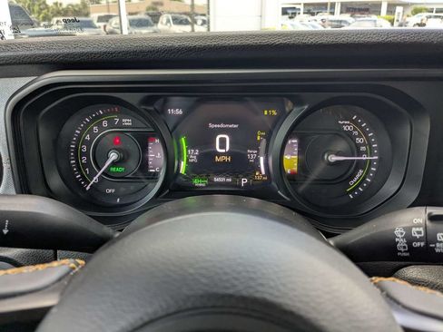 Used 2024 Jeep Wrangler Unlimited AWD/4WD image 25