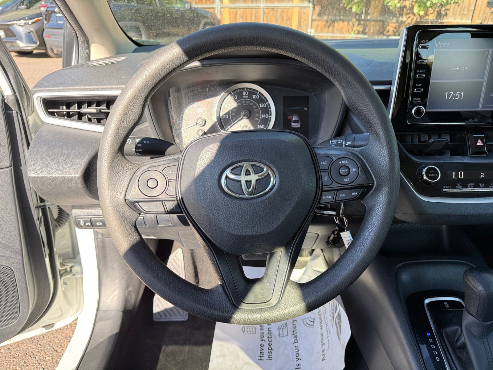Used 2020 Toyota Corolla LE FWD image 9