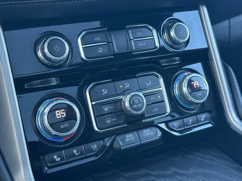 Used 2022 GMC Yukon Denali image 23