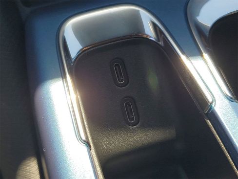 New 2025 Chevrolet Equinox EV LT image 26