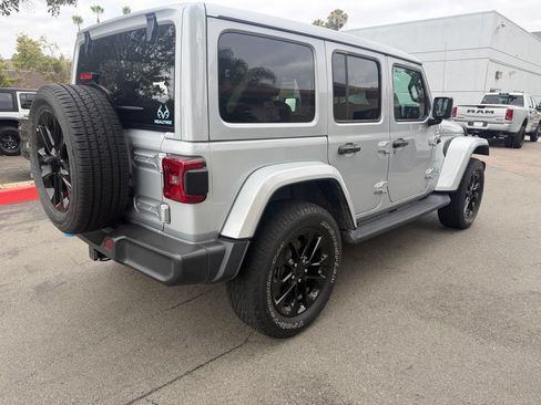 Used 2023 Jeep Wrangler Unlimited Sahara w/ Cold Weather Group AWD/4WD image 14