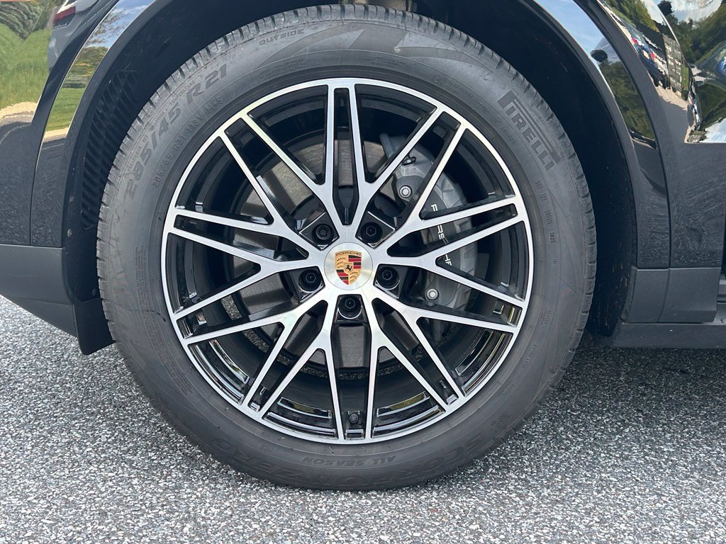Certified 2026 Porsche Cayenne AWD/4WD image 14