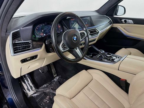 Used 2022 BMW X7 xDrive40i w/ M Sport Package image 9