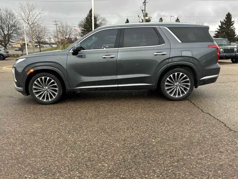 Used 2023 Hyundai Palisade Calligraphy image 25