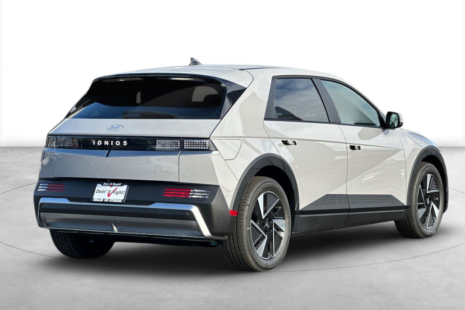 New 2027 Hyundai Ioniq 5 SE RWD image 6