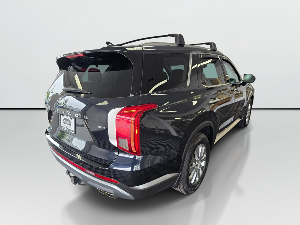 Used 2023 Hyundai Palisade SEL w/ Winter Package AWD/4WD image 5