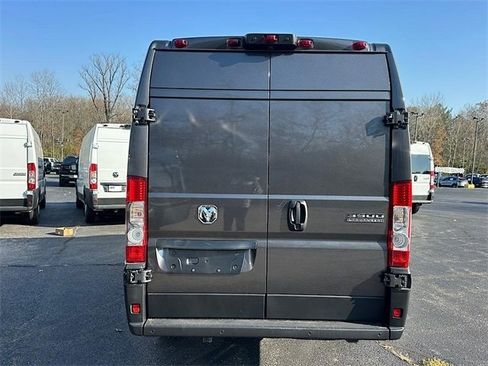 New 2026 RAM ProMaster 3500 w/ Quick Order Package 22G SLT image 8