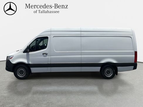 Certified 2023 Mercedes-Benz Sprinter 2500 image 8