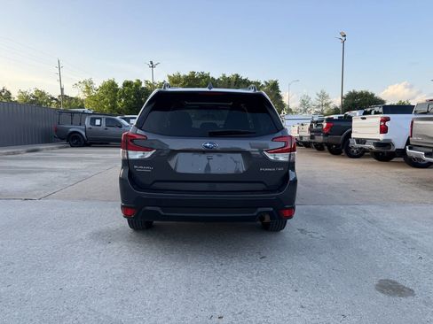 Used 2022 Subaru Forester Premium AWD/4WD image 41