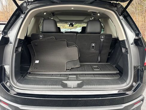 Used 2024 Honda Pilot Touring image 30