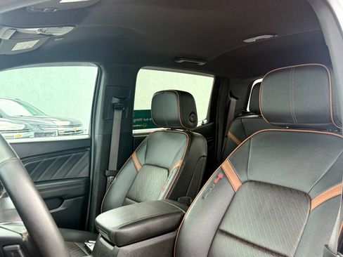 Certified 2023 GMC Canyon AT4 w/ AT4 Premium Package AWD/4WD image 19