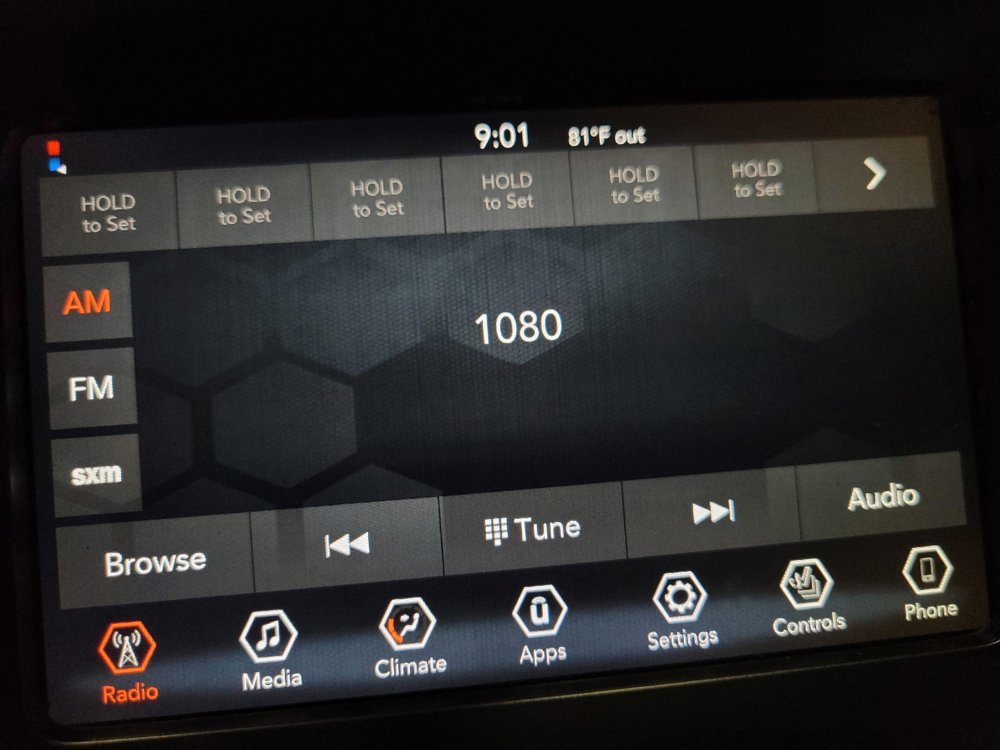 Used 2021 Jeep Cherokee Latitude Plus AWD/4WD image 25