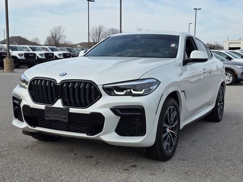 Used 2022 BMW X6 xDrive40i w/ M Sport Package image 3