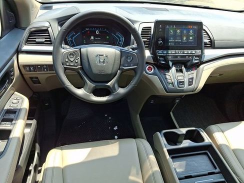 Certified 2024 Honda Odyssey EX-L image 12